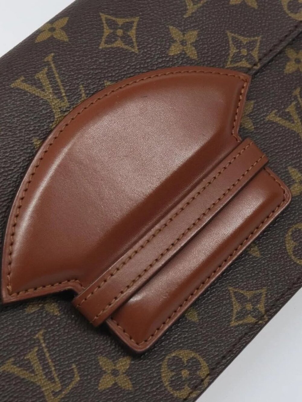 LOUIS VUITTON Monogram Chaillot Clutch Bag M51786 LV Auth 169992 - Picture 9 of 16